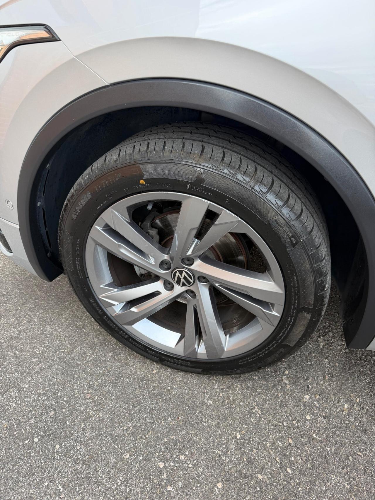 Volkswagen Tiguan 2.0 TDI 150 CV SCR DSG 4MOTION R-Line