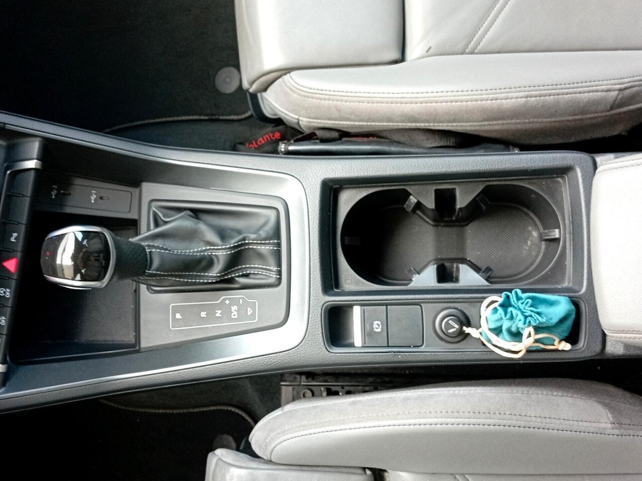 Audi Q3 SPB 40 TDI Identity Black S line edition 200CV