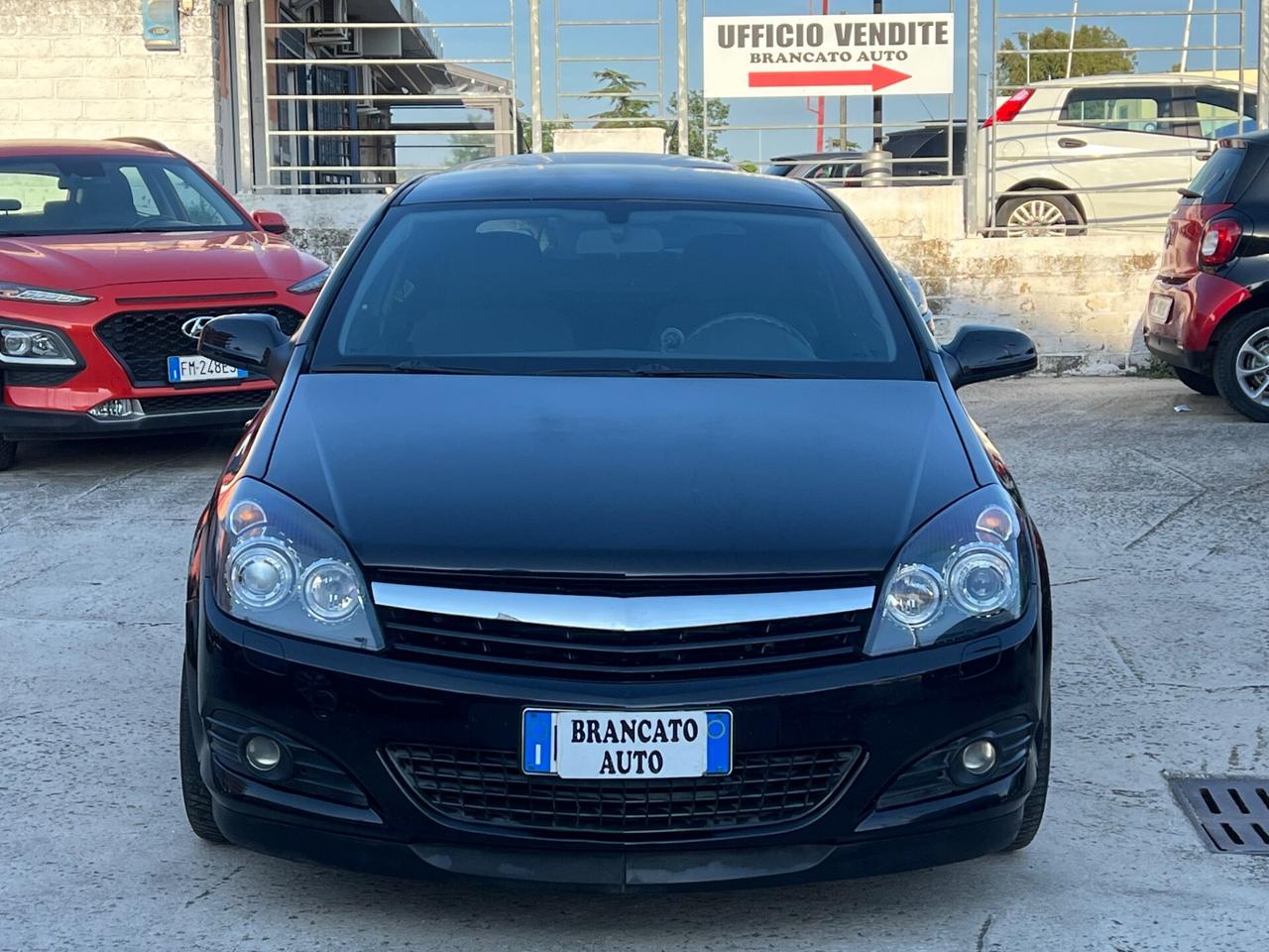 Opel Astra GTC 1.7 CDTI 125CV 3 porte Cosmo