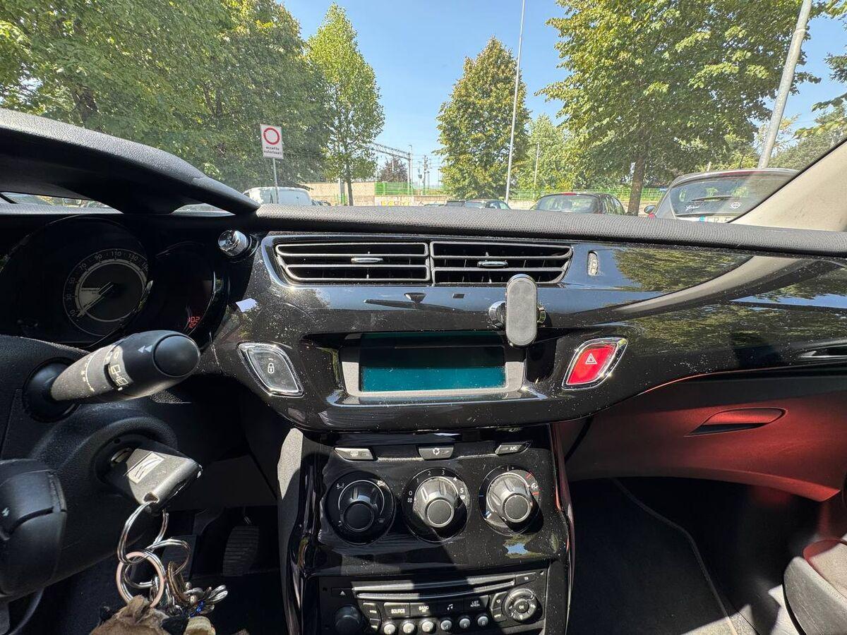 Citroen C3 1.2 vti Vanity Fair 10 82cv