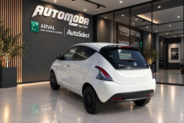 LANCIA Ypsilon HYBRID SILVER