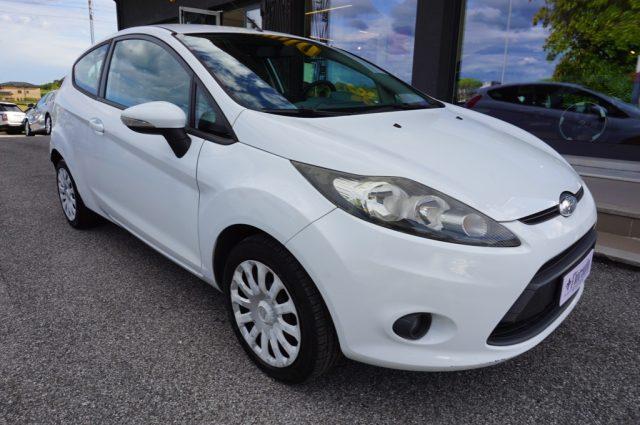 FORD Fiesta 1.4 3 porte Bz.- GPL Titanium