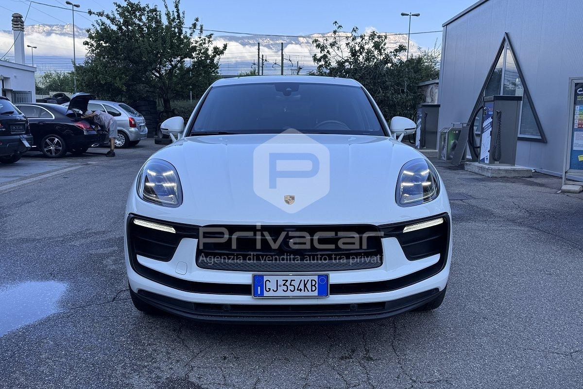 PORSCHE Macan 2.0