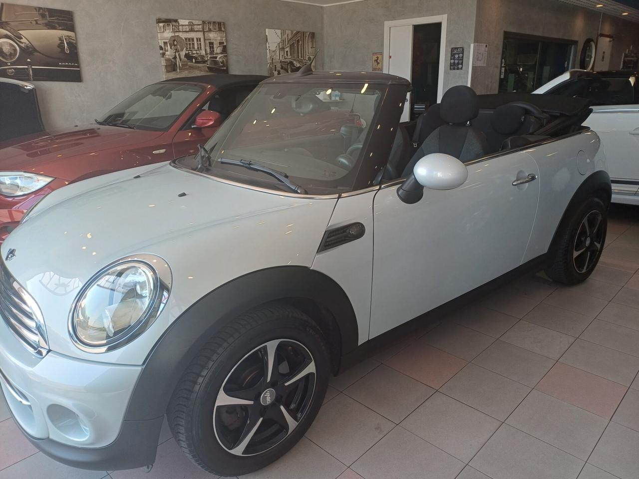 Mini Cooper Cabrio 1.6 White silver metallic