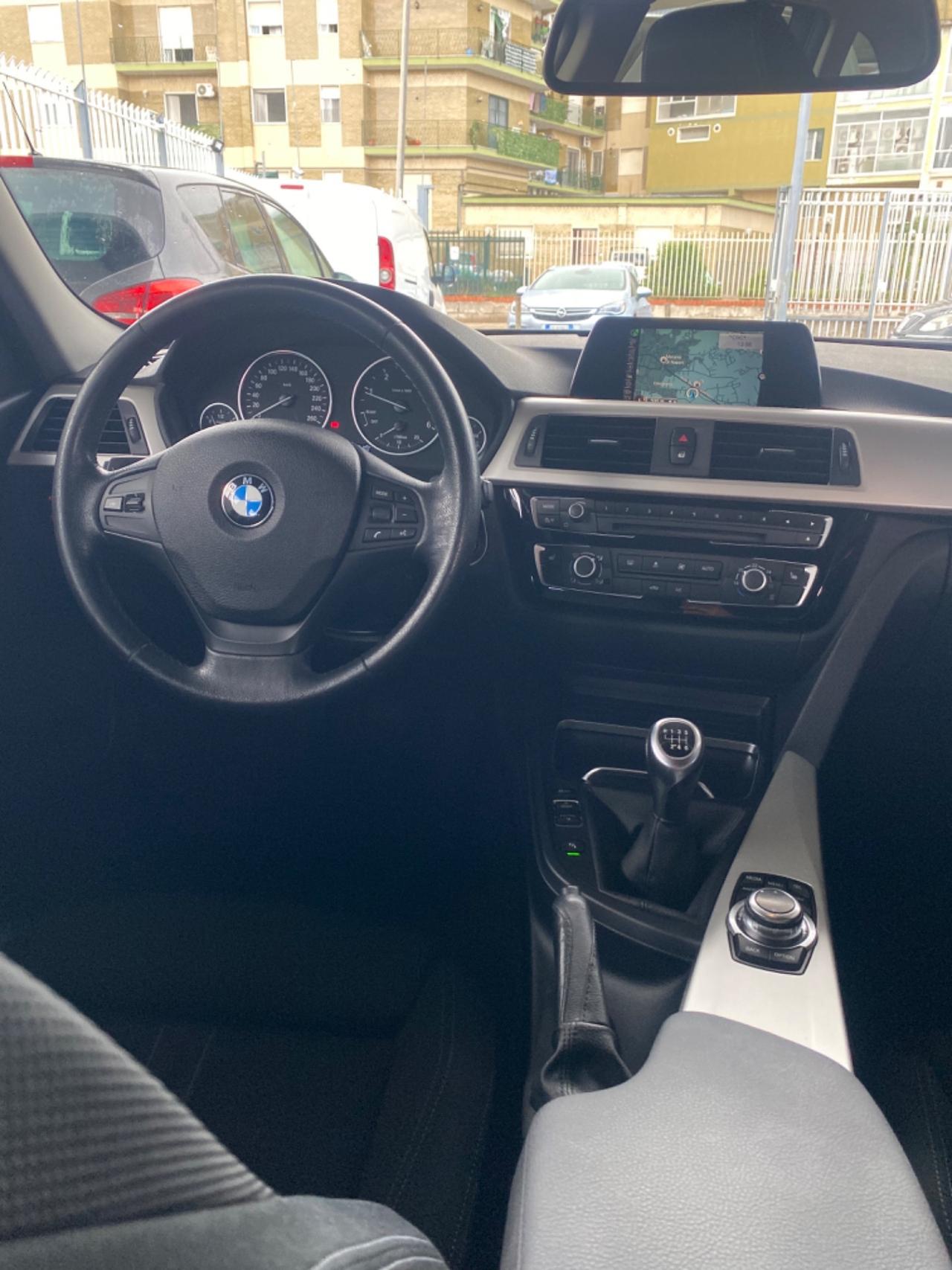 Bmw 318d Fine 2015 Full Navi Led