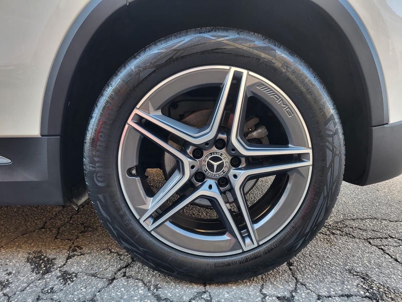 Mercedes Gla 200 d Automatic Premium+Fari Multibeam+Luci Ambiente..