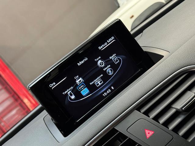 AUDI Q3 2.0 TDI quattro Business