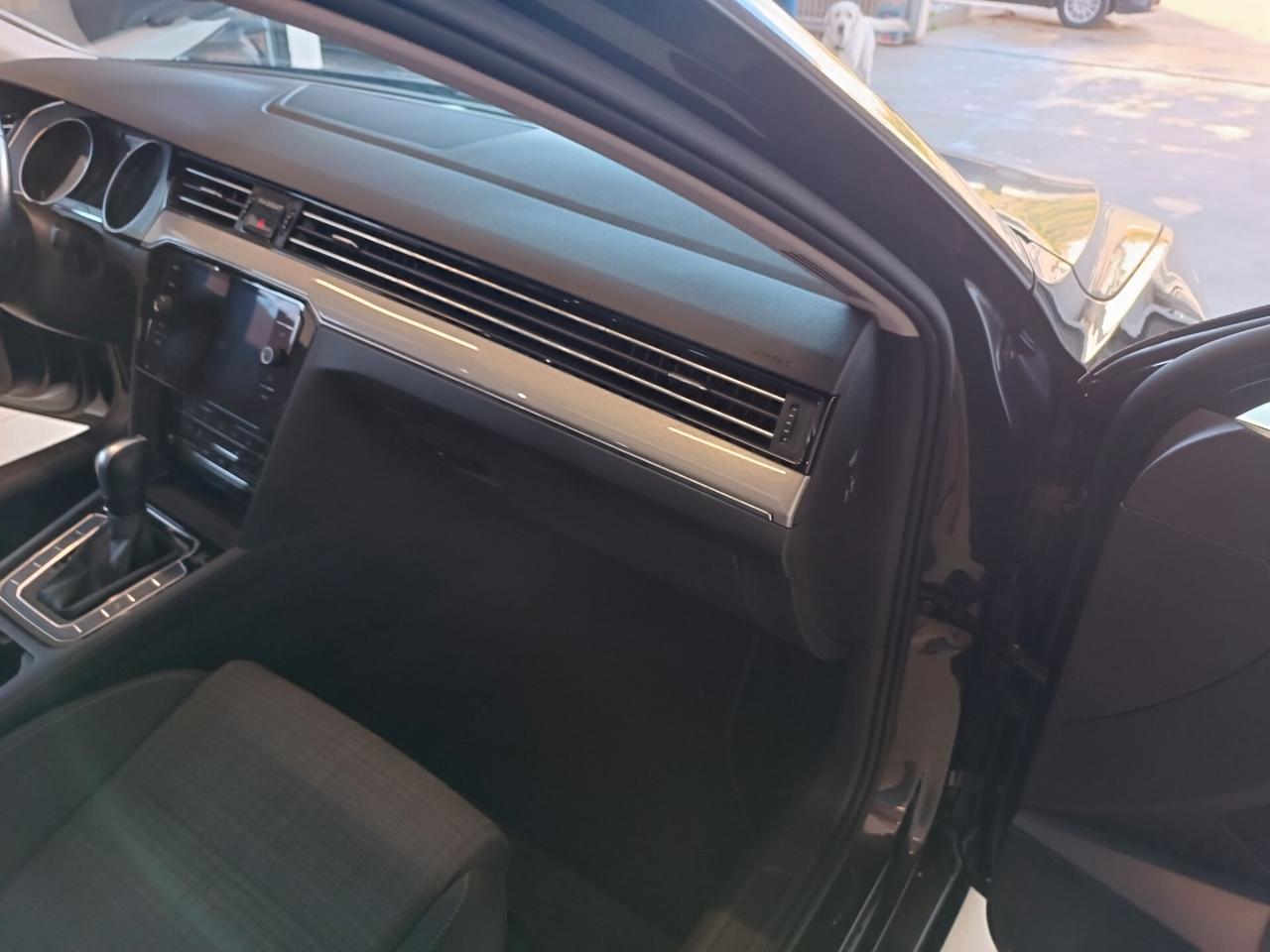 Volkswagen Passat Variant 2.0 TDI SCR 122 CV EVO DSG Business