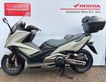 Kymco AK 550