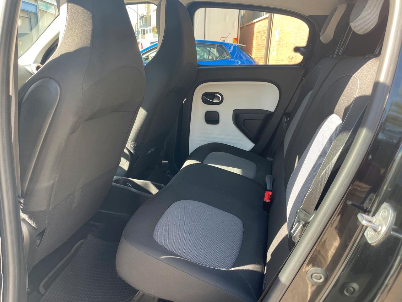 Renault Twingo 2020 – 30000 KM – UNICO PROPRIETARIO-BOOK SERVICE RENAULT
