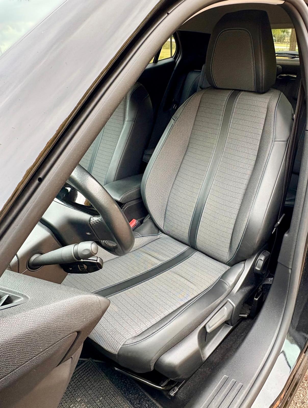 Peugeot 2008 PureTech 100 S&S Allure Pack