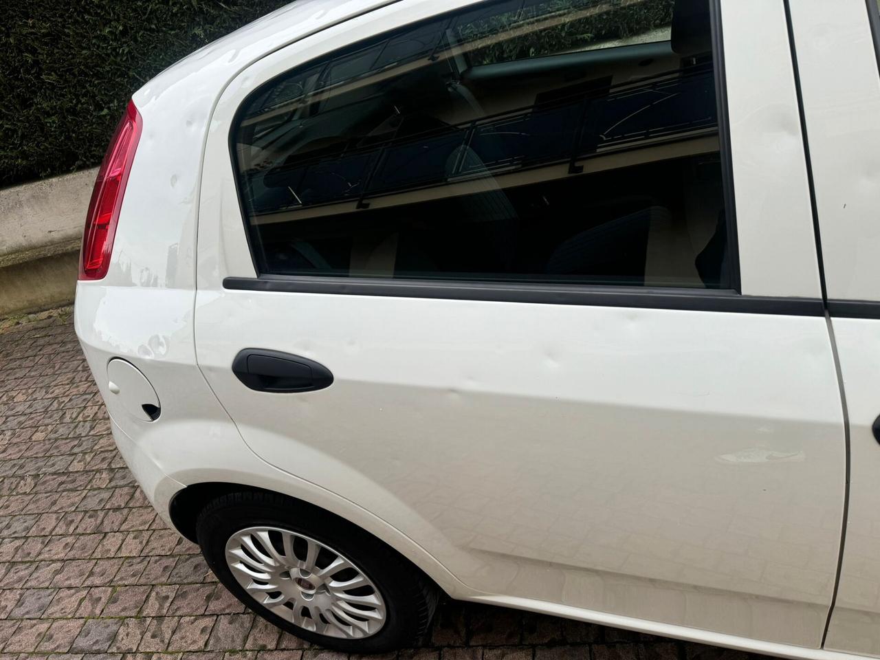 Fiat Punto 1.3 MJT GRANDINATA