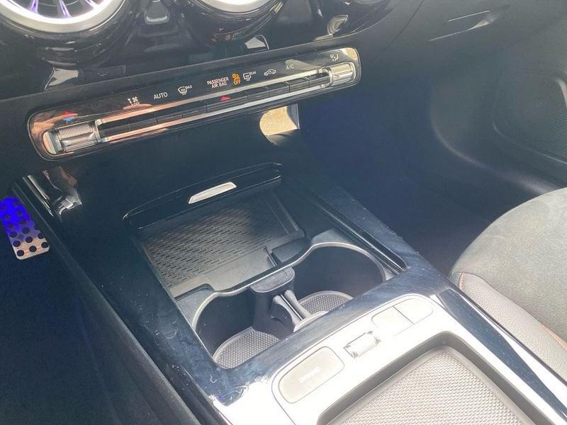 Mercedes-Benz CLA Shooting Brake 180 d AMG Line Advanced Plus auto