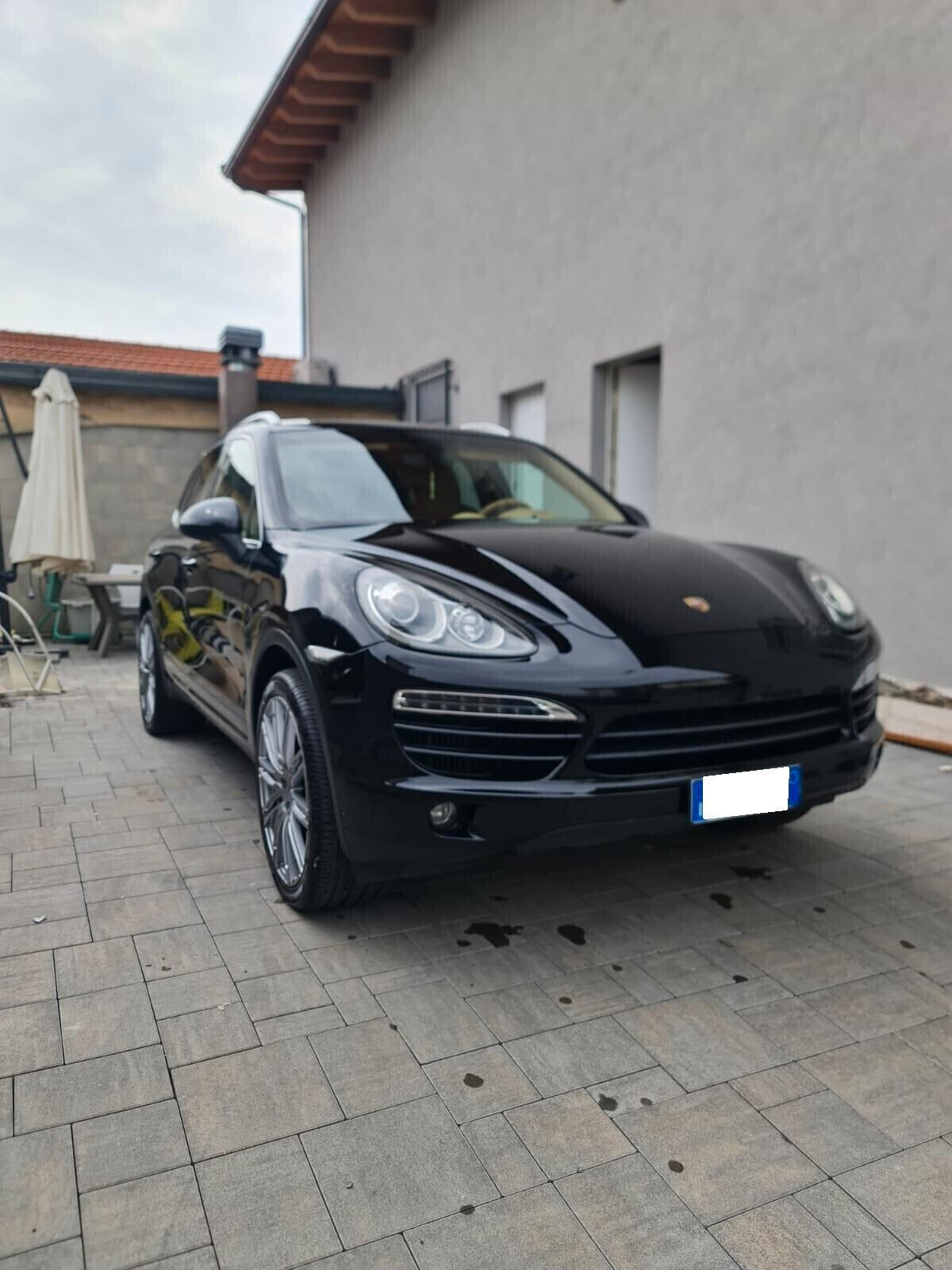 PORSCHE CAYENNE 3.0 V6 TDI 245cv NAVY PELLE TEL !!!