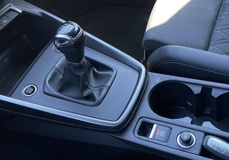 Audi A3 SPB S Line interno ed esterno 2.0 TDI 116CV 30