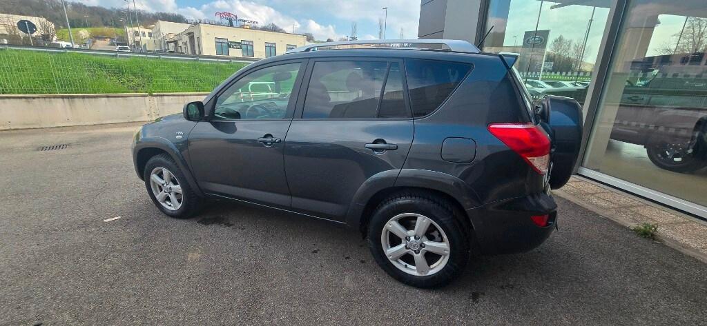 TOYOTA RAV4 3ª serie RAV4 2.2 D-4D 177 CV Luxury