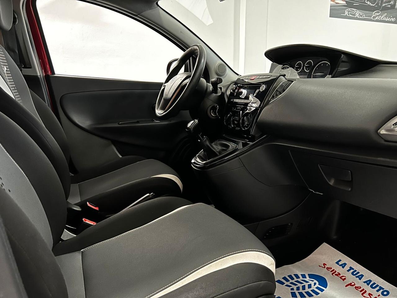 Lancia Ypsilon 1.3 MJT 16V 95 CV 5 porte Elefantino