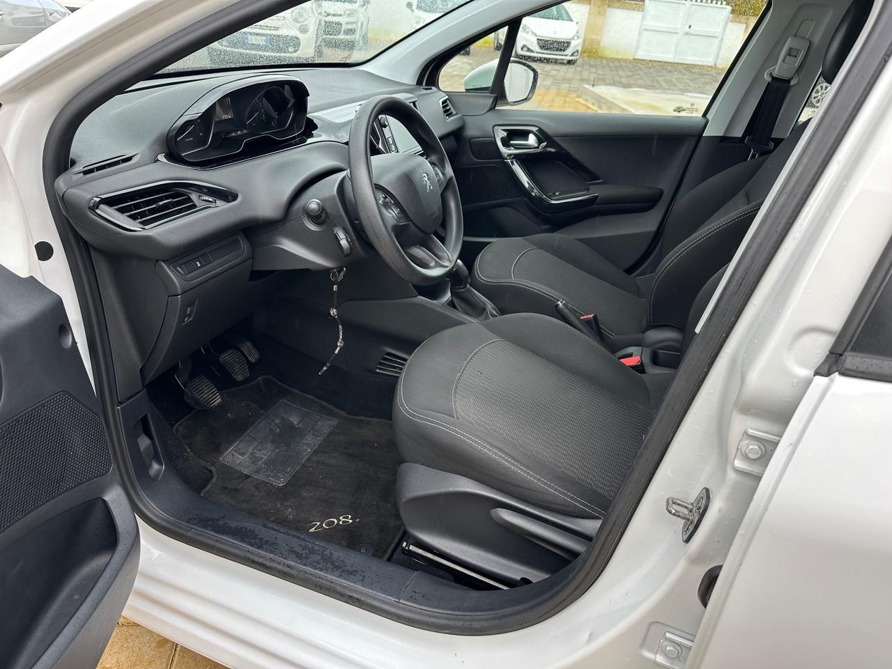 Peugeot 208 BlueHDi 75 5 porte Allure