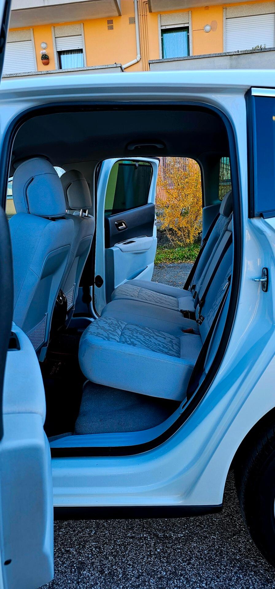 Peugeot 3008 1.6 HDi 110CV cambio robotizzato Premium