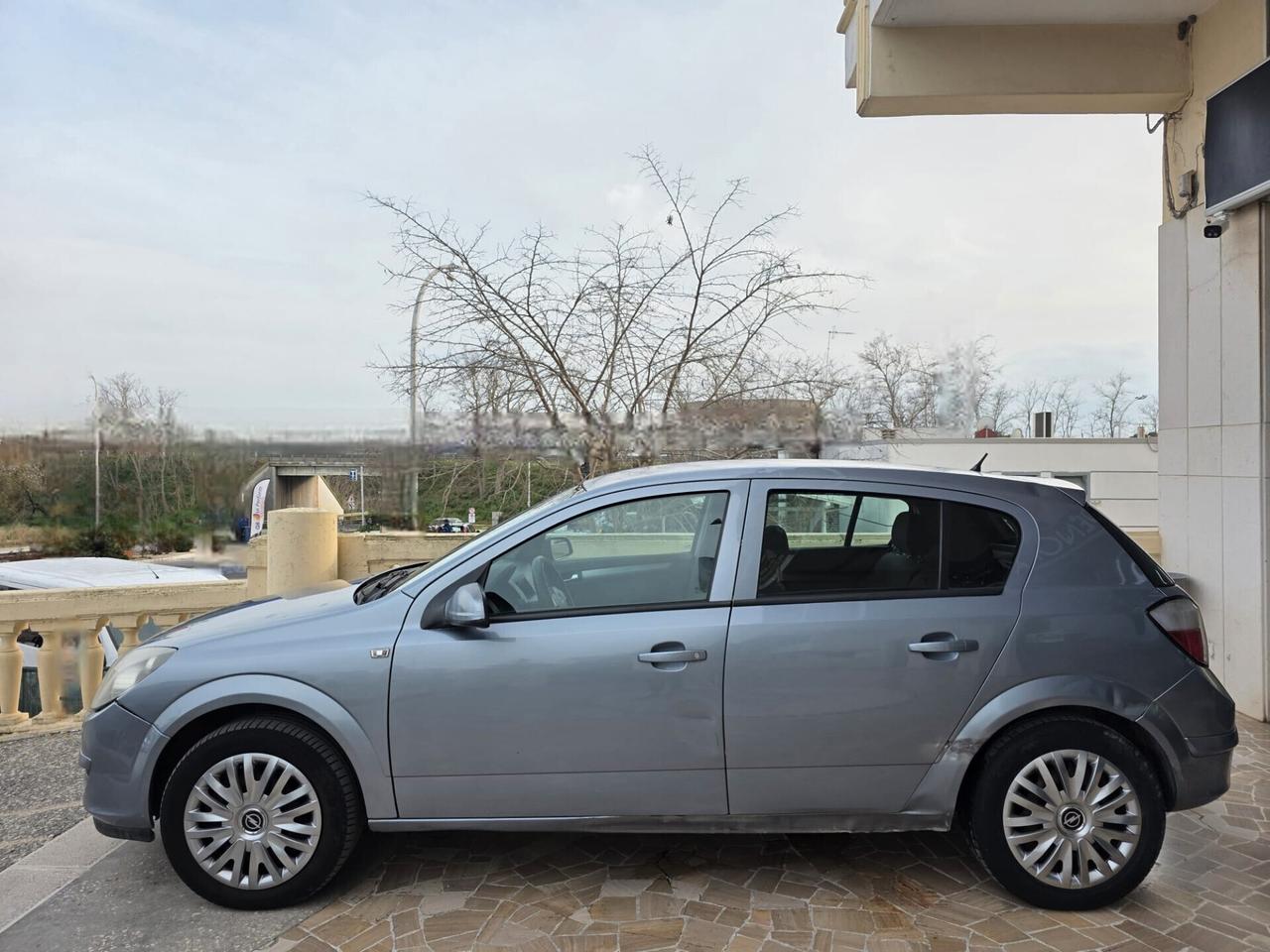 Opel Astra 1.7 CDTI 101CV 5 porte Elegance