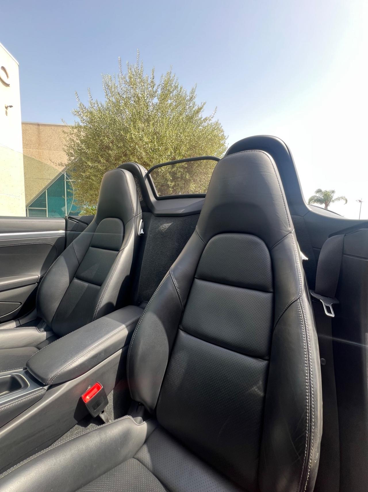 Porsche Boxster 718 2.0 300CV pdk sport design