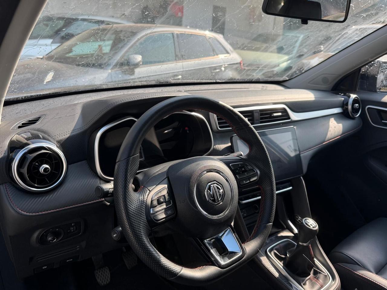 MG ZS 2024 1.5 BENZINA 106CV LUXURY