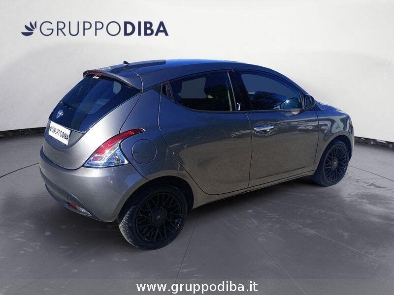 Lancia Ypsilon III 2011 Benzina 1.2 8v Gold 69cv