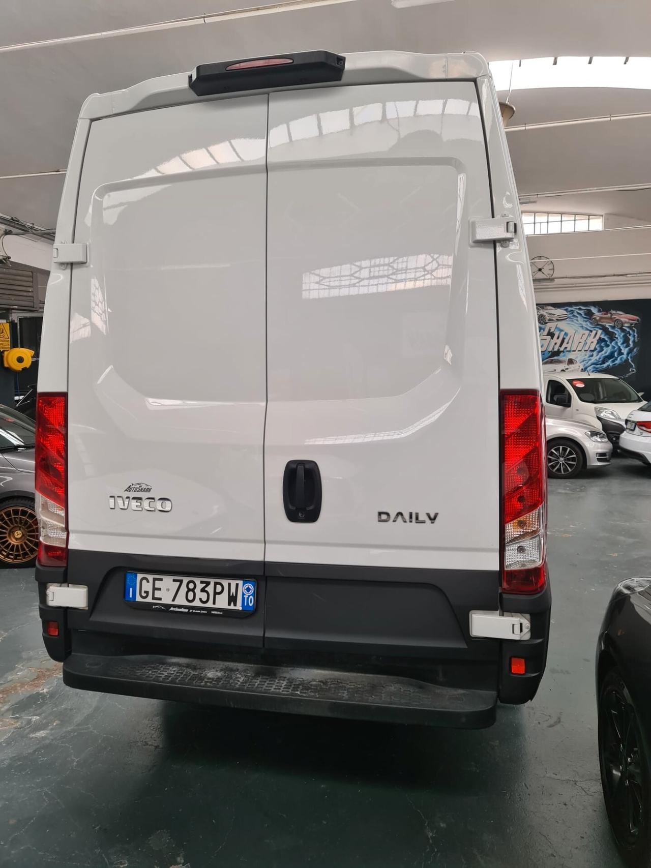 IVECO DAILY 3 POSTI 2300 136CV 2021 PM-TM AUTOCARRO PREZZO FINITO