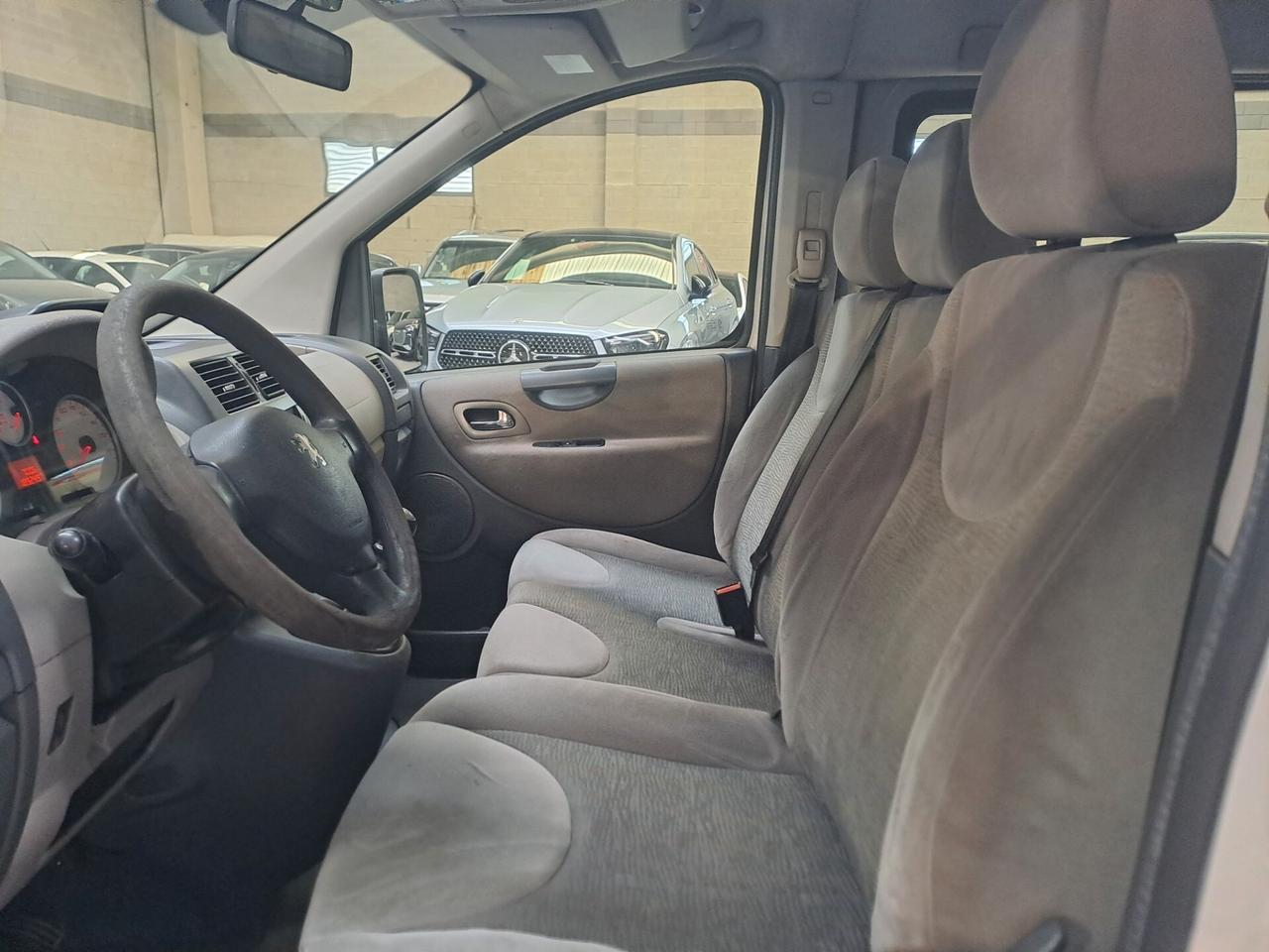 PEUGEOT EXPERT 2.0 HDI 6P + PEDANA DISABILI