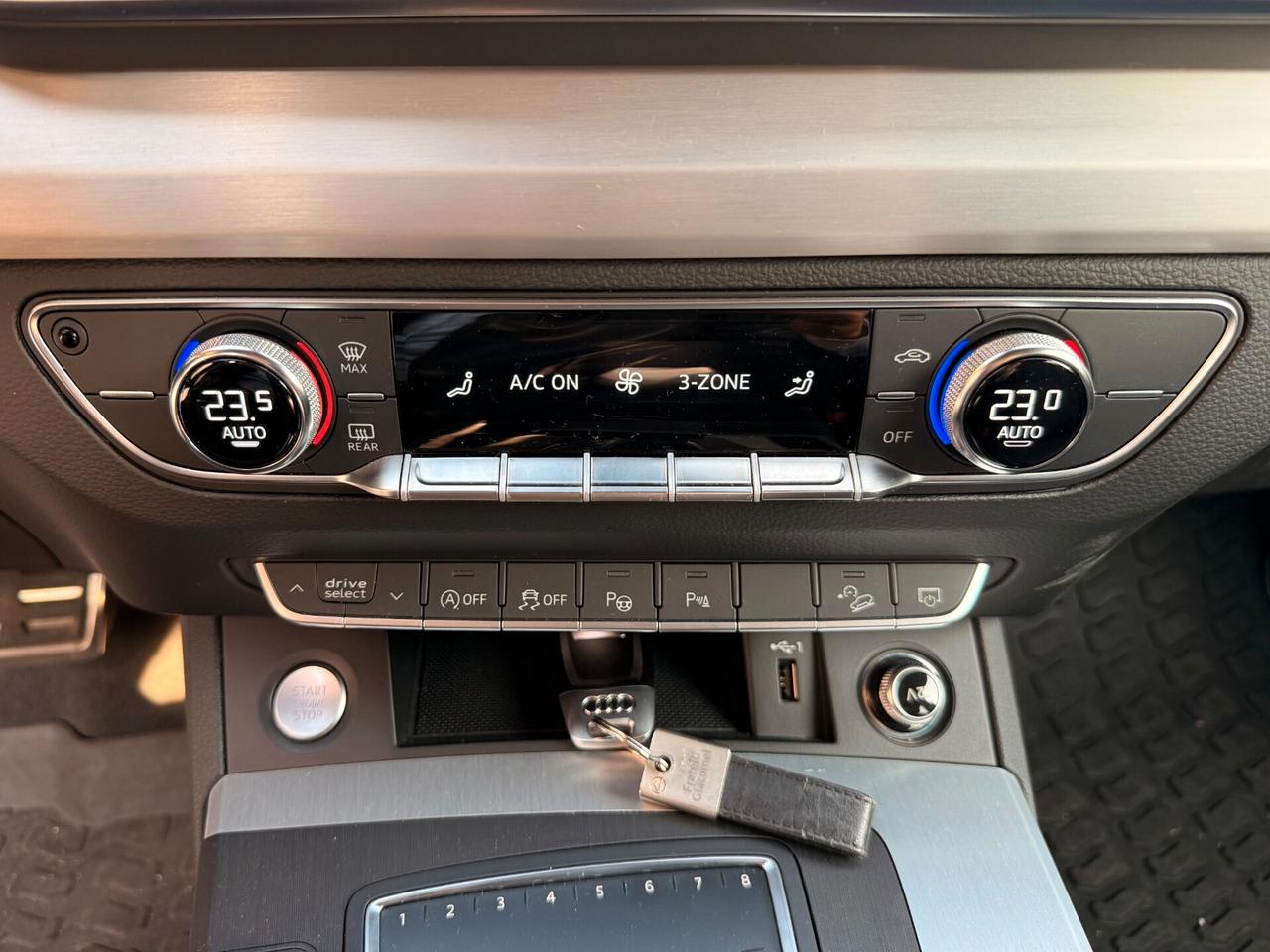 Audi Q5 40 TDI quattro S tronic Sport | 12 MESI GARANZIA