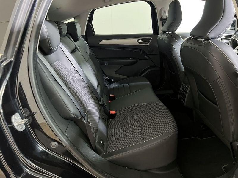 Renault Arkana E-Tech 1.6 Hybrid E-TECH 145 INTENS
