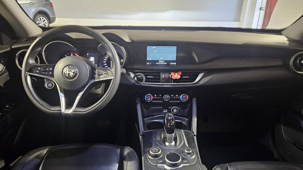 Alfa Romeo Stelvio 2.2 t Business rwd 160cv auto my19
