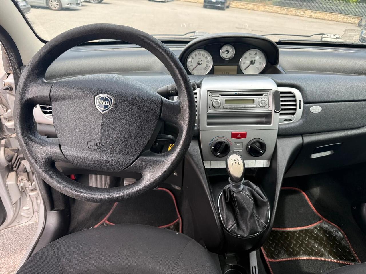 Lancia Ypsilon 1.2 Argento