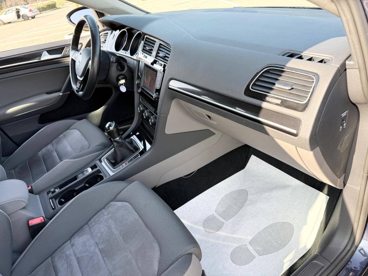 Volkswagen Golf Variant 1.4 TSI 125 CV Highline BlueMotion*Navi*Cerchi 17