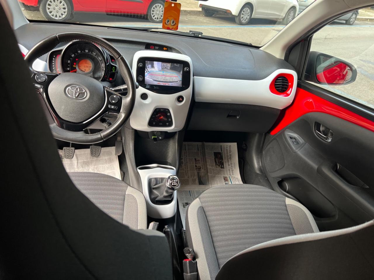 Toyota Aygo 1.0 VVT-i 72 CV 5 porte x-clusiv