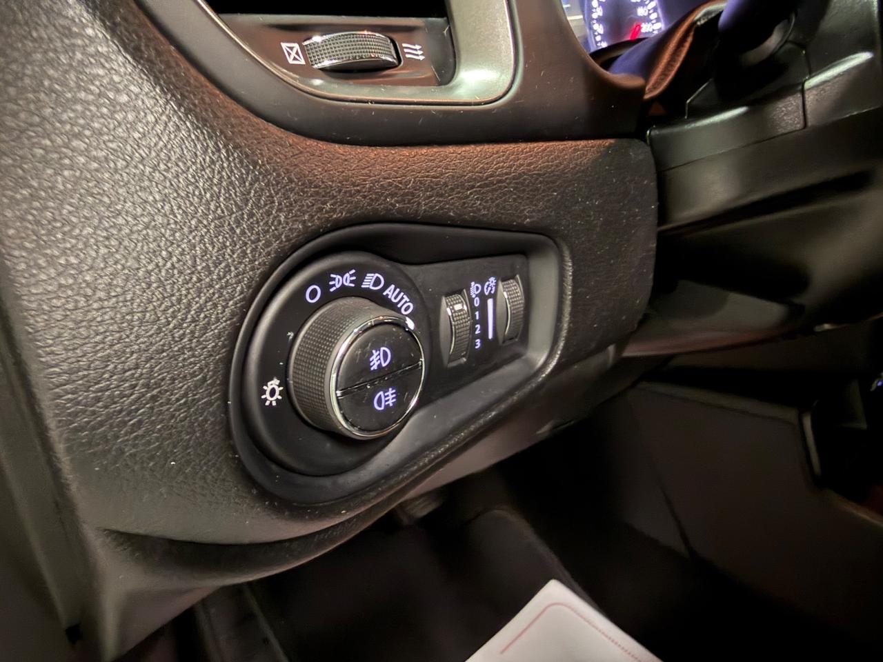 Jeep Renegade 1.6 Mjt DDCT 120 CV Sport
