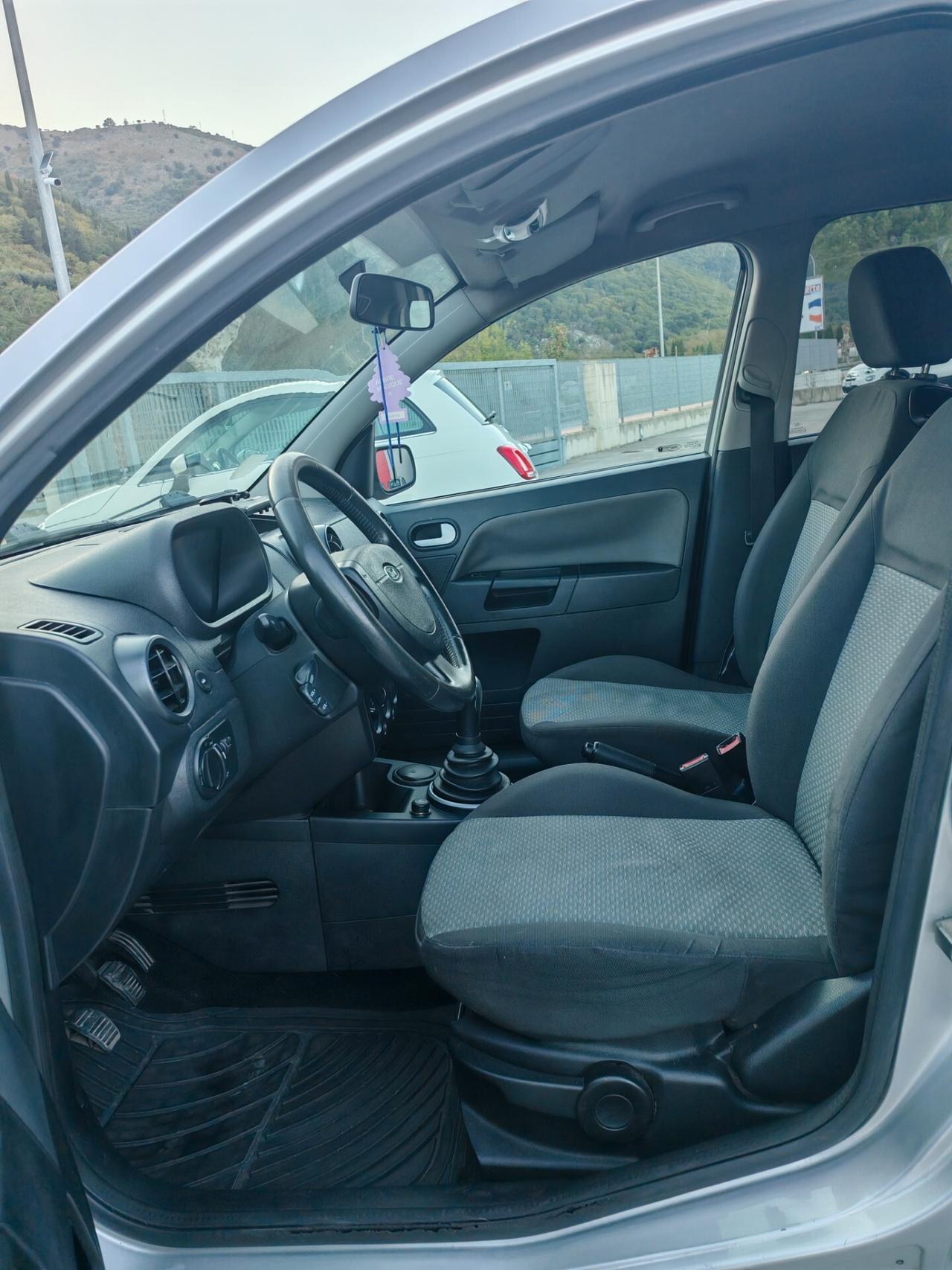Ford Fusion 1.4 TDCi 5p. Leather