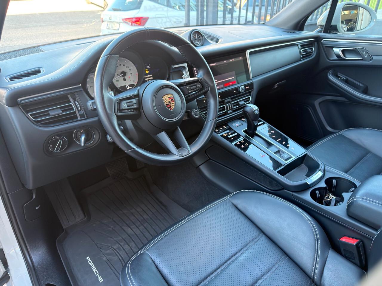 Porsche Macan 2.0 T TETTO APRIBILE