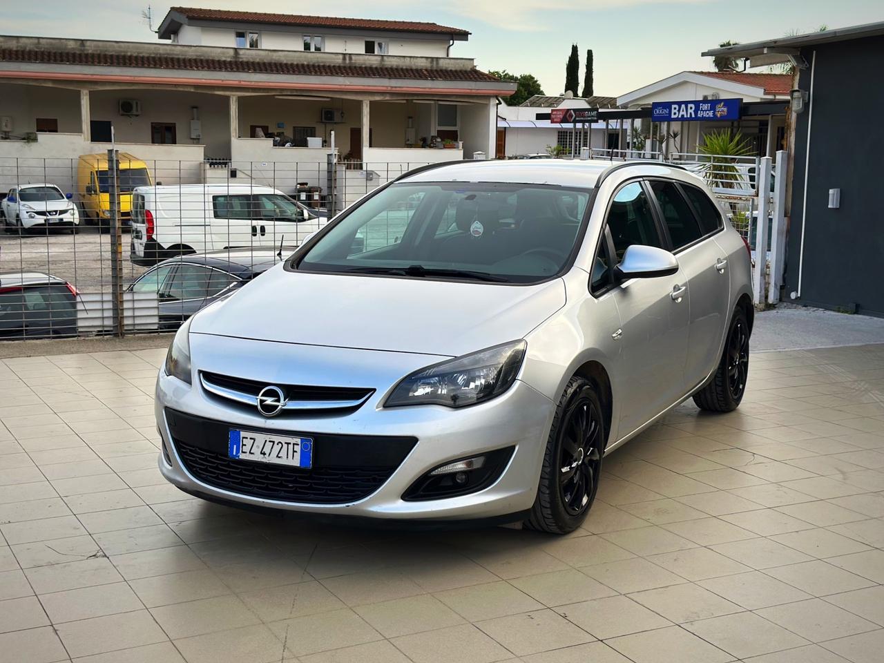 Opel Astra 1.4 Turbo 140CV Sports Tourer GPL Tech Elective
