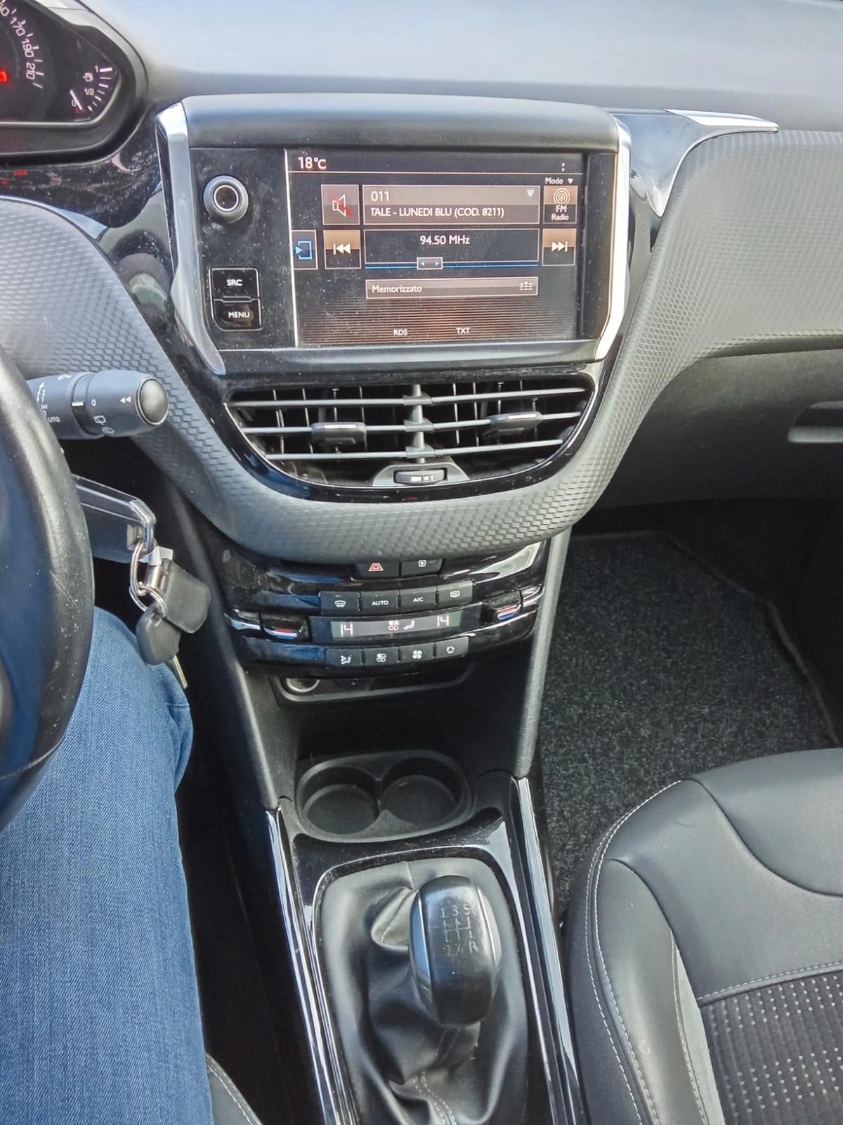 Peugeot 2008 BlueHDi 100 Allure