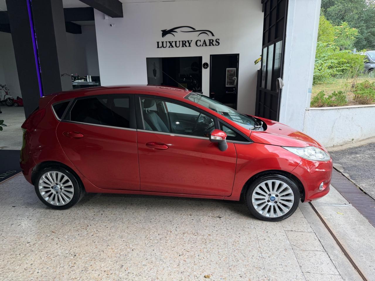 Ford Fiesta 1.4 TDCi 68CV 5 porte Titanium