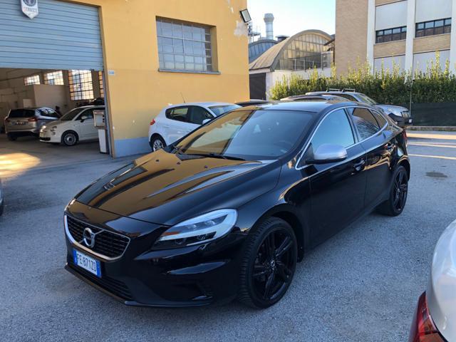 VOLVO V40 D2 R-design Momentum