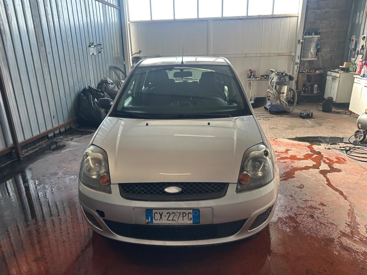 Ford Fiesta 1.2 16V 5p. Ghia