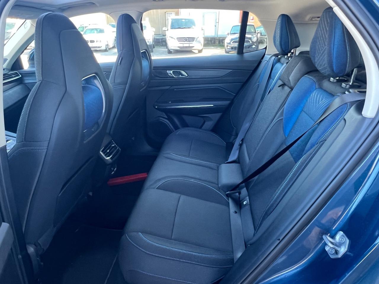 Lynk&co 01 HEV Tetto Panoram. Apribile FINANZIABILE