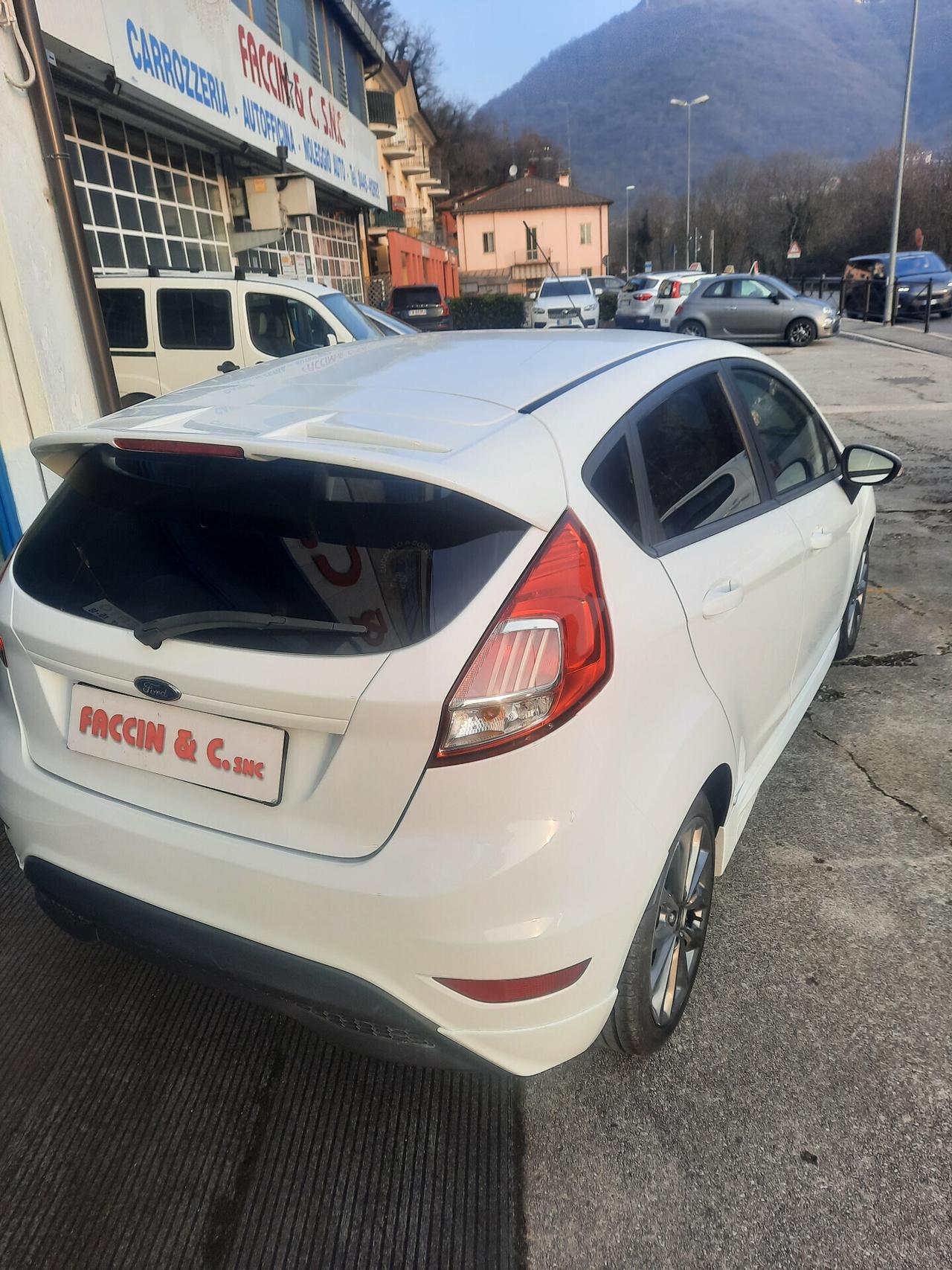 Ford Fiesta 1.5 TDCi 95CV 5 porte ST-Line