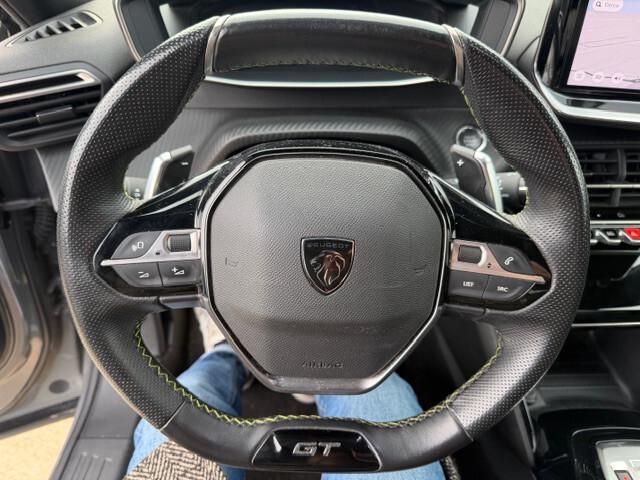 Peugeot 2008 Hybrid 136 e-DCS6 GT