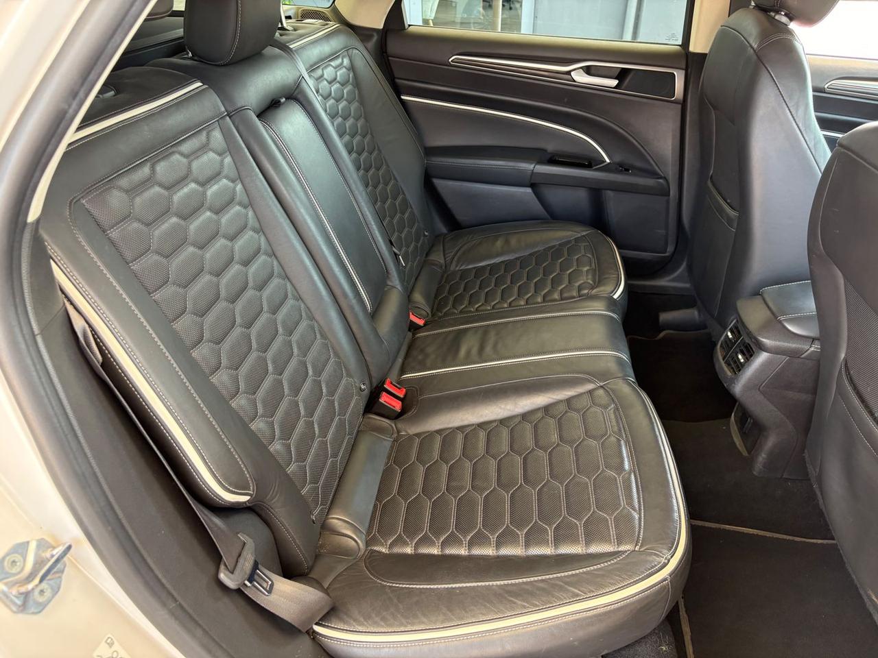 Ford Mondeo Vignale 2.0 HEV #11104