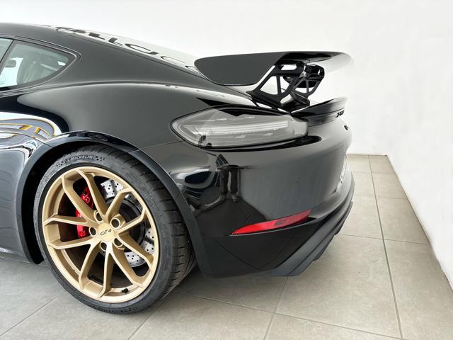 PORSCHE Cayman 718 4.0 GT4