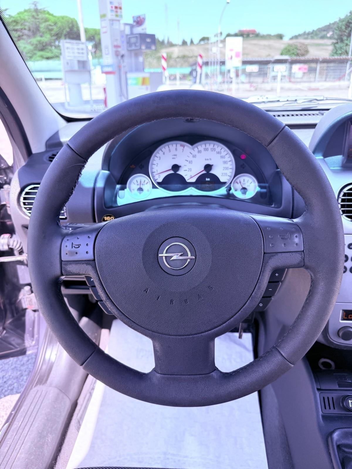 Opel Corsa 1.2 5 porte Ok neopatentati