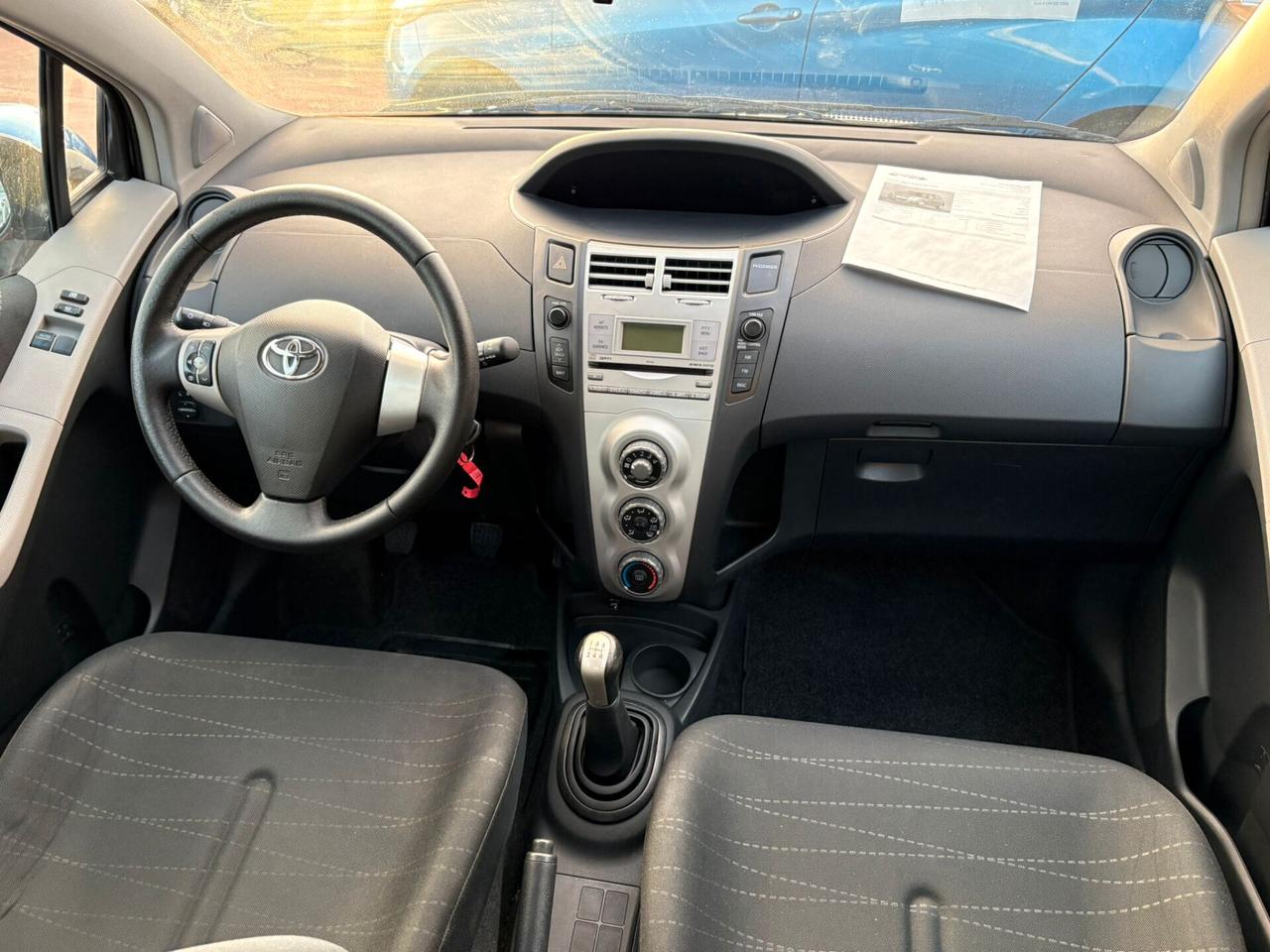 Toyota Yaris 1.0 5 porte